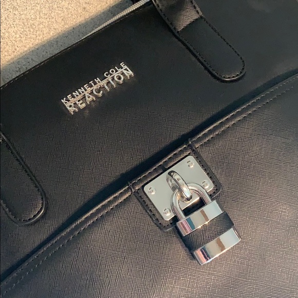 Kenneth Cole Reaction Purse - Picture 2 of 6